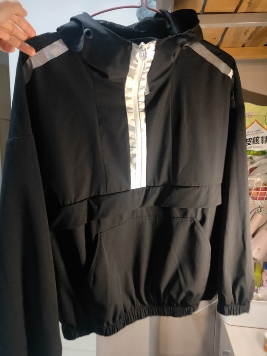 冲锋衣一件黑色酷酷森马