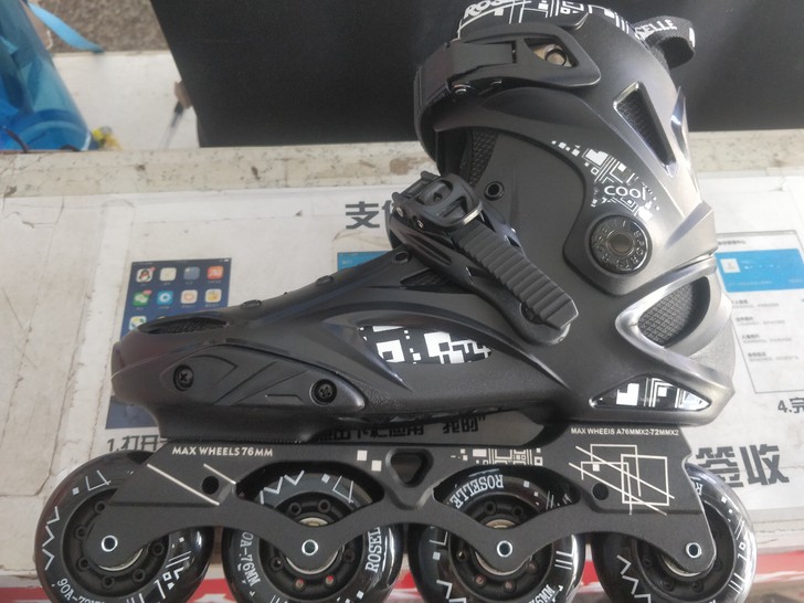 溜冰鞋成人专业旱冰花式平花鞋，洛神X9原价...