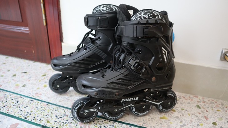 #直排轮滑鞋#