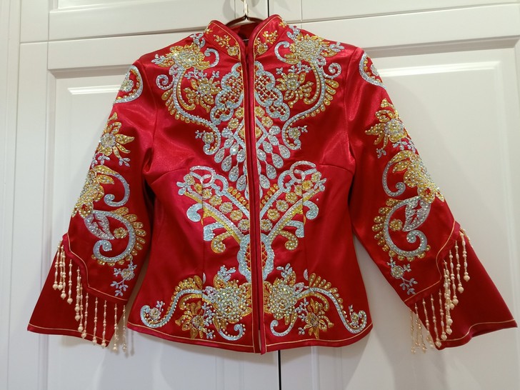 绣禾服，婚服，敬酒服，苏州虎丘880元购入...