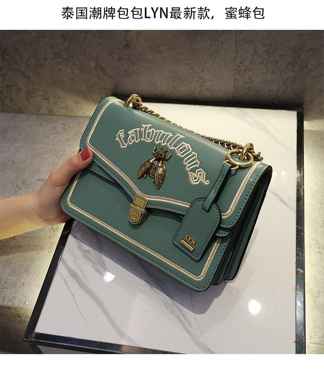 图一是网图,包包太多,背不过来,这只绿色买...