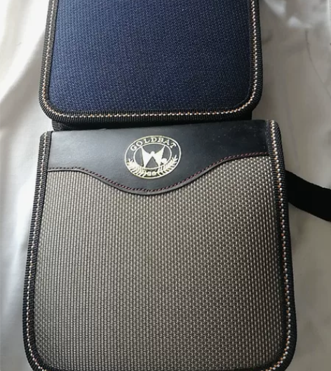 正版老故事片带包装两包,33部,每部2张;...