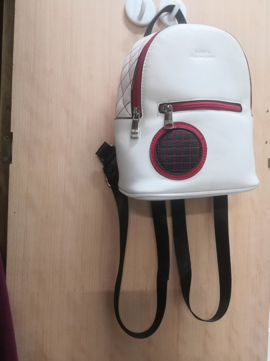 实体店买的60多吧，现在闲置了。不是很新了...