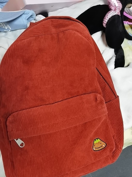 书包，不喜欢这个颜色，没背过几次，外面看全...