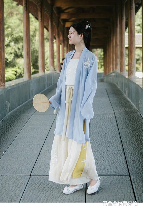 倾杯序，s码，只有褙子，穿一洗一，无瑕疵。...