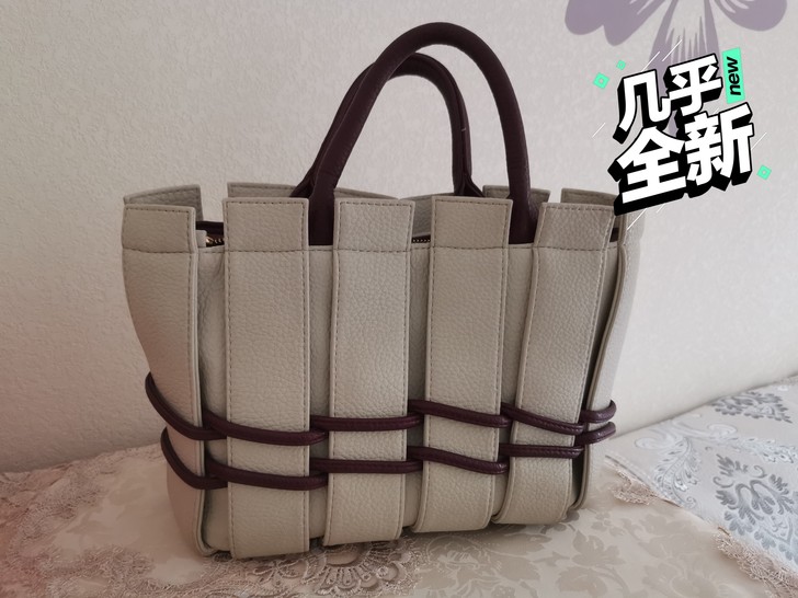 女款时尚百搭手包,质量好,精致