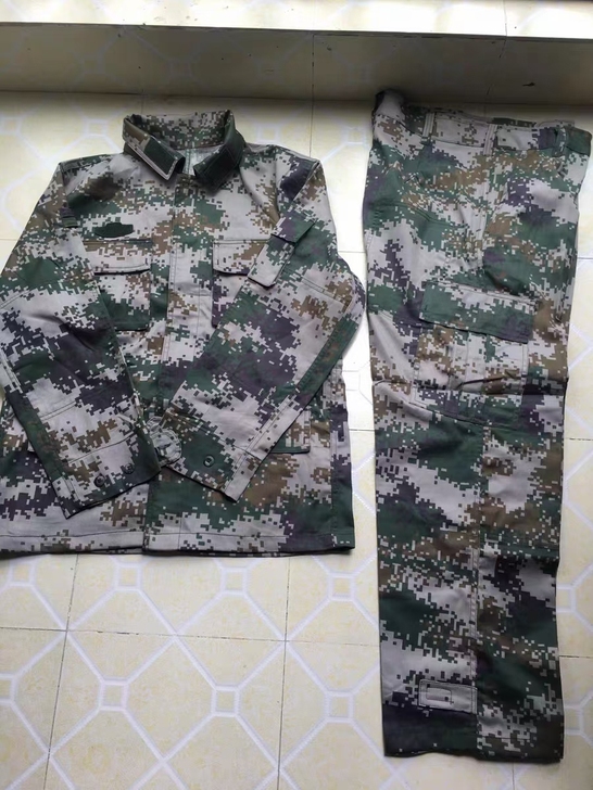 二手迷彩服，尺码齐全，保证正品。