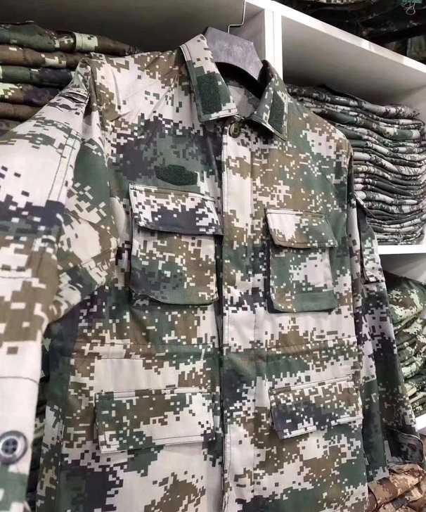 二手迷彩工作服，结实耐用，质量保证！