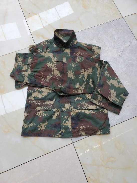 二手迷彩服工作服劳保服电焊服8新左右包真喜...