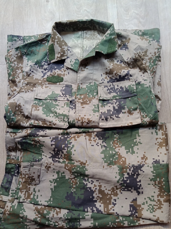 夏款迷彩工作服，穿着舒服，耐脏，