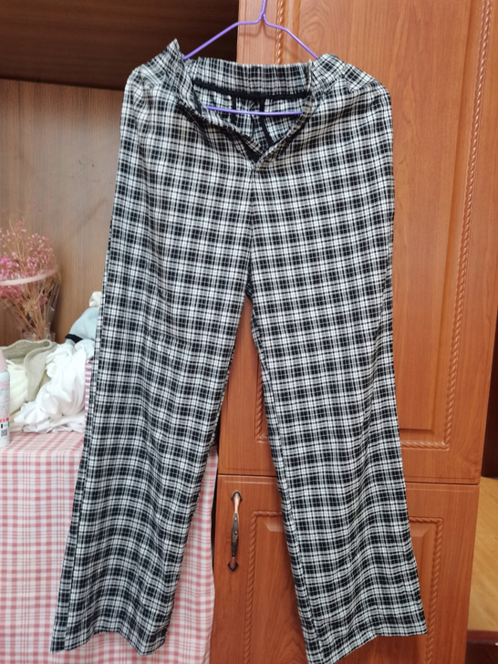 格子裤，商场300多入，仅试穿