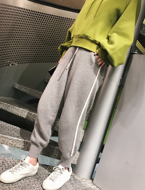 钱夫人毛线休闲裤，尺码L，买大了，穿过一次