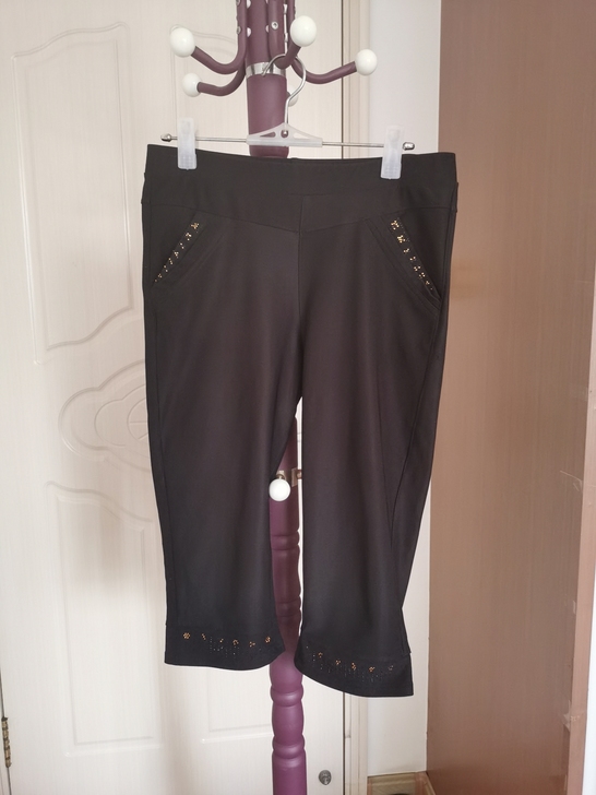 黑色短裤,未穿出去过,(可看看店内其他出手...