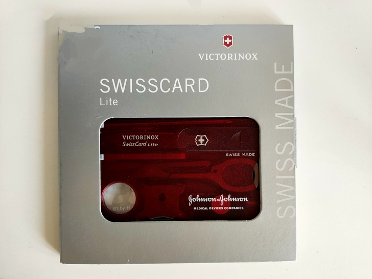 正品维氏军刀瑞士军刀刀卡便携式军刀灯卡 多...