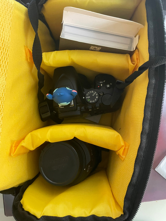 去年京东买的尼康d3500套机 腾龙18-...