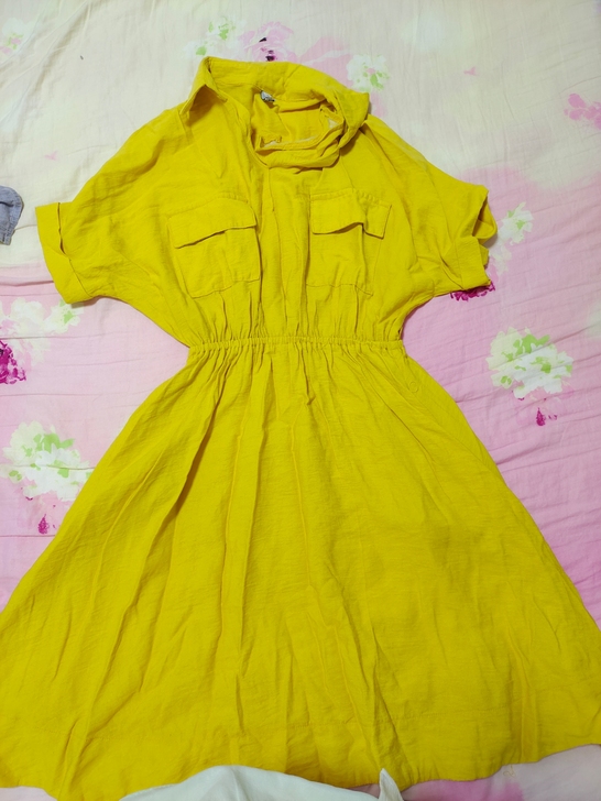 线下购买,裙子实在太多,这条s码,纯黄色,...