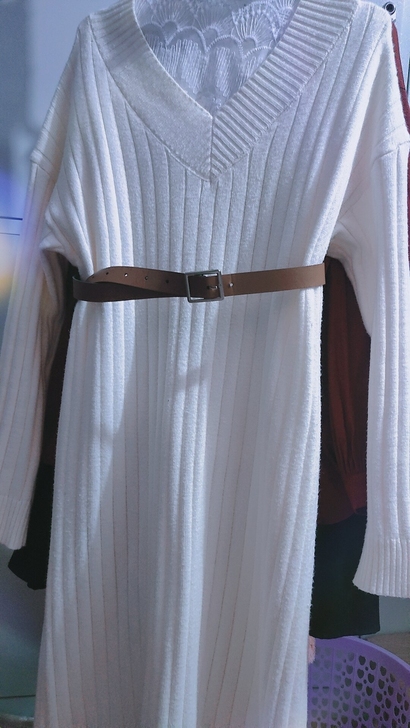 韩版气质加厚针织v领连衣裙女中长款过膝打底...