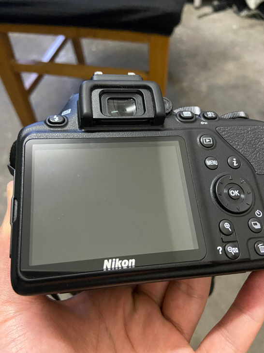 尼康d3500配18-55的套头，京东入手...