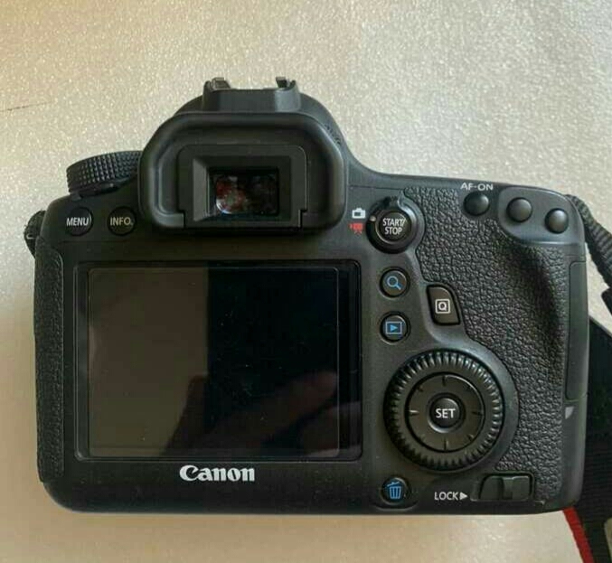 佳能EOS 6D机身，96新 配件有充电器...