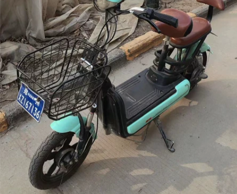 捡漏车,车子各项功能齐全,动力大跑得快,电...