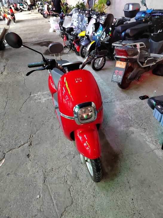 新日电动车，九成新，60Ⅴ电池，能跑60公...