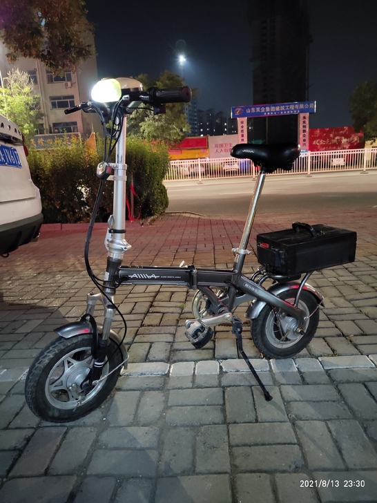 爱玛折叠电动车，全车原装，前后原车胎，可用...