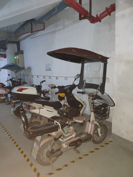爱玛电动车，使用2年多，入手3000多，车...
