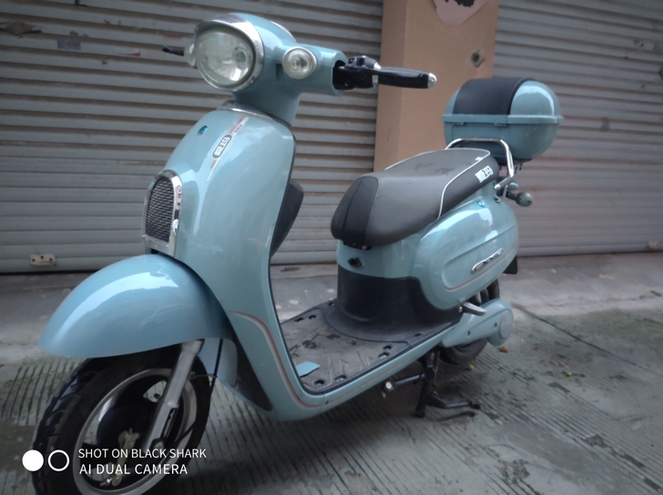 爱玛电动车，4块20电池，电池不太好了，其...