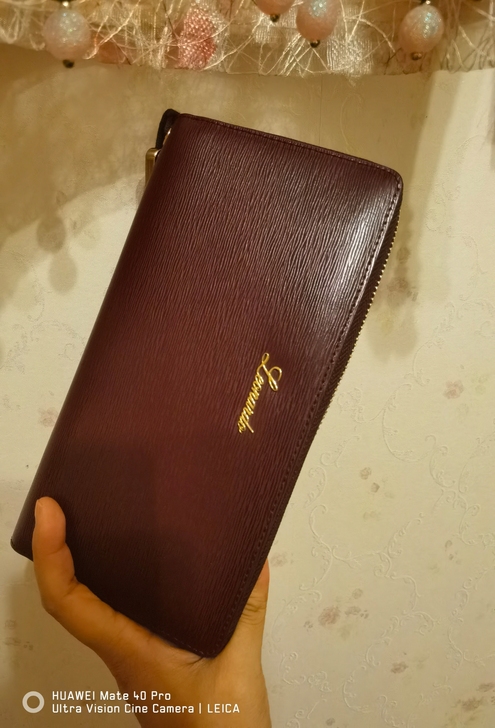莱昂纳多，老人头手包。全新，没用过，一直在...