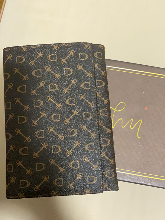 Why牌钱包，生日老公送的礼物，现在基本不...