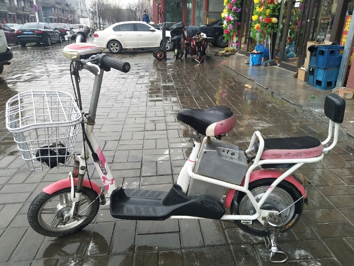 电动车7成新，闲着没人骑
