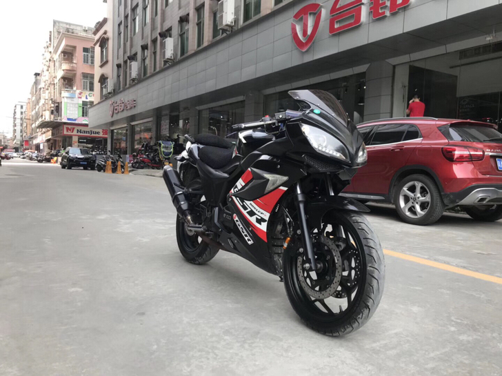 二手摩托车跑车机车趴赛公路赛地平线 北极光...