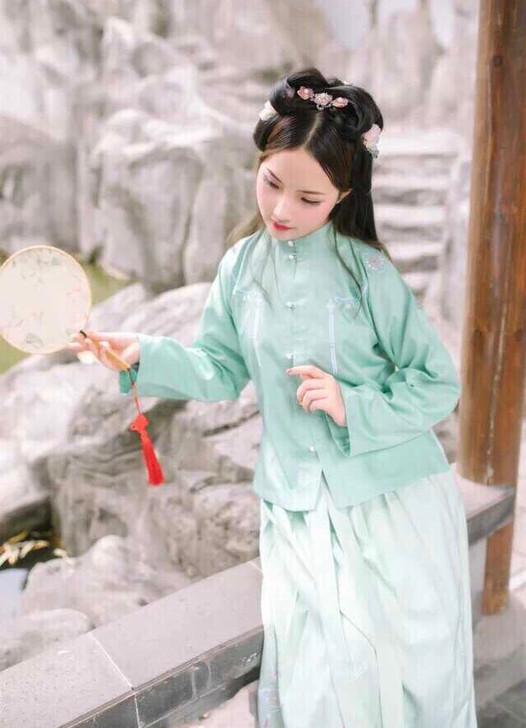 【素羽华裳汉服店】