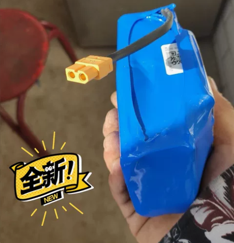 处理平衡车实体店配件,36V锂电池,20节...