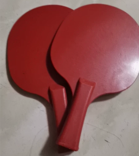 乒乓球练习器,2个拍子,5个球,两根线。中...