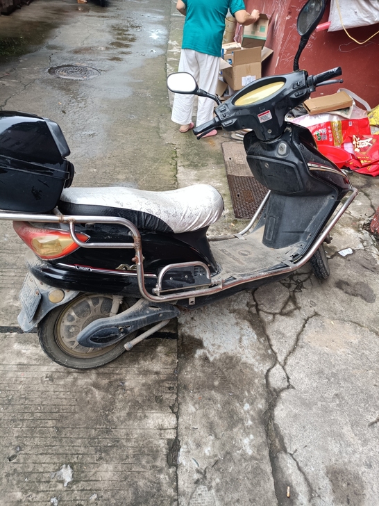 新蕾电动车，48伏24安，因要离开洛阳工作...