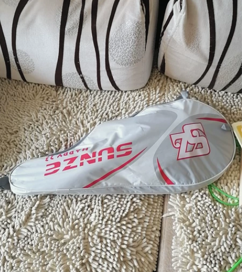 网球,一套,回老家,低价出售 感兴趣的话点...