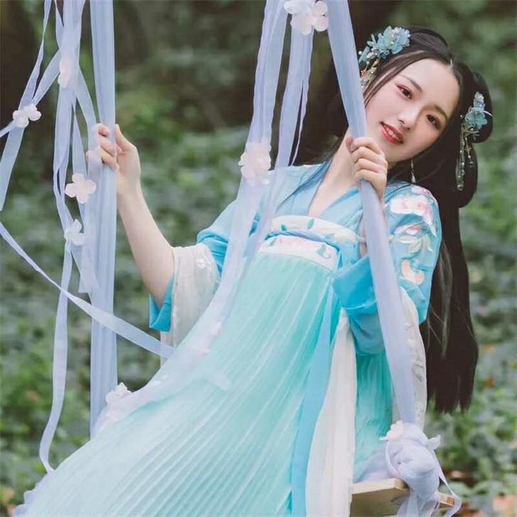 （出/换）素羽华裳   春华筑梦  绝版汉服