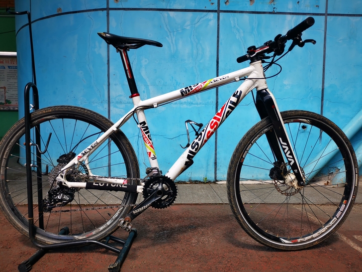 26轮径17寸山地车，米赛尔钪合金车架，全...