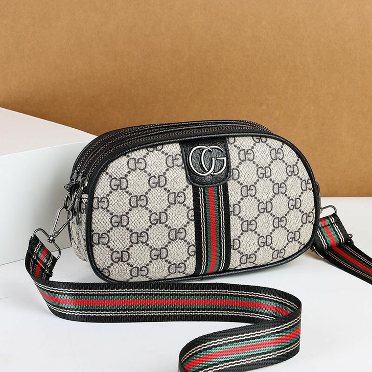 小包包女包2021新款时尚百搭潮网红宽带三...