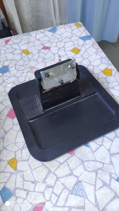 19寸NEC液晶显示器上面拆下来的底座，三...