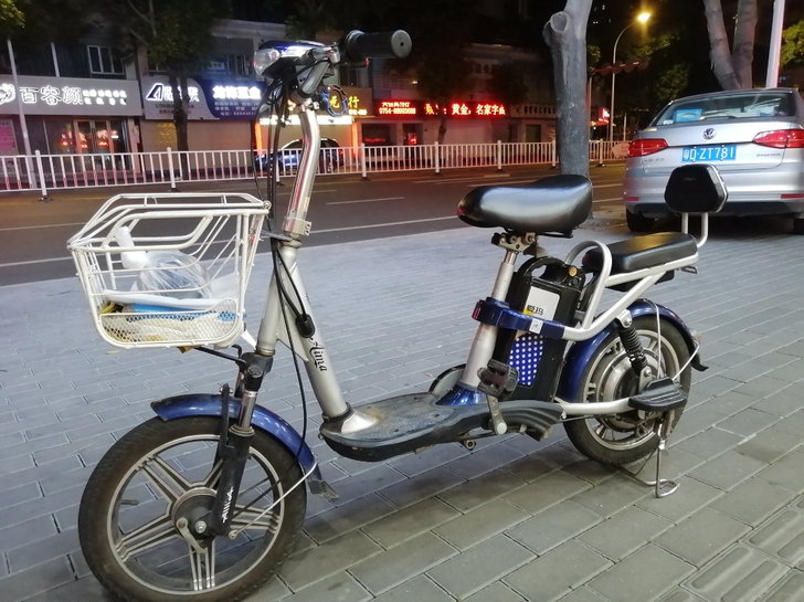 爱玛电动车，车况良好，自用，行车稳，可验车