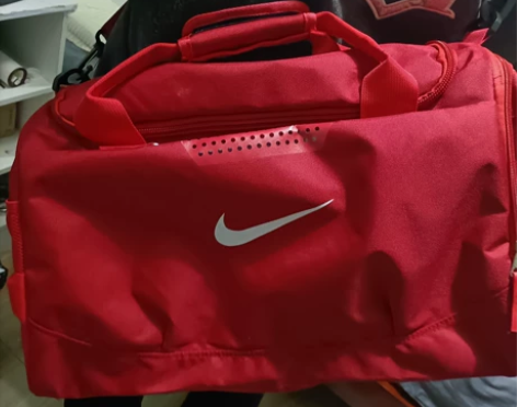 耐克挎包 容量大 出街打球都可以 转手原因...