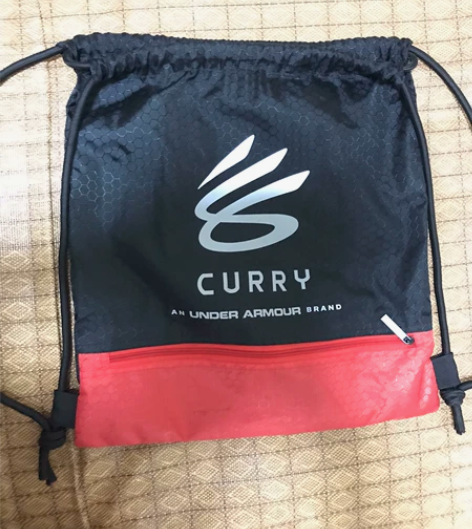 闲置库里8抽绳包，logo3m反光，整包抗...