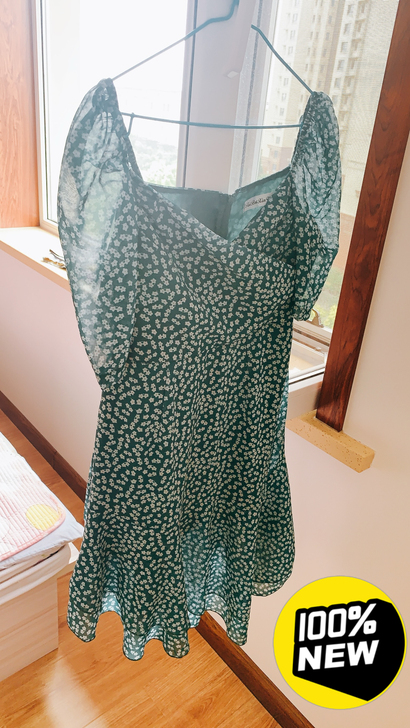 绿色碎花连衣裙 转手原因 因为本人撑不起来...