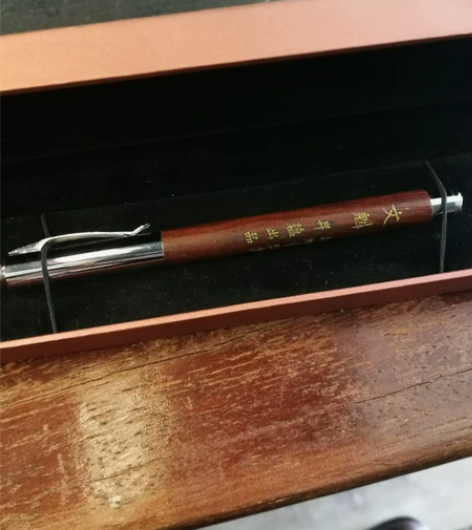 便携式毛笔两位国级大师合作礼品,制笔大师胡...