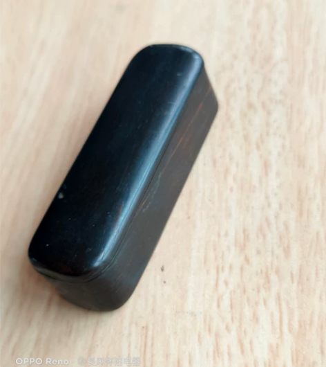 老牛角印章 通体黑牛角 包老 盒子长度5....