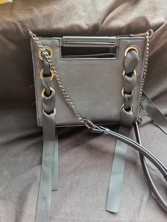 法国小众暗黑系包包女2021新款百搭质感单...