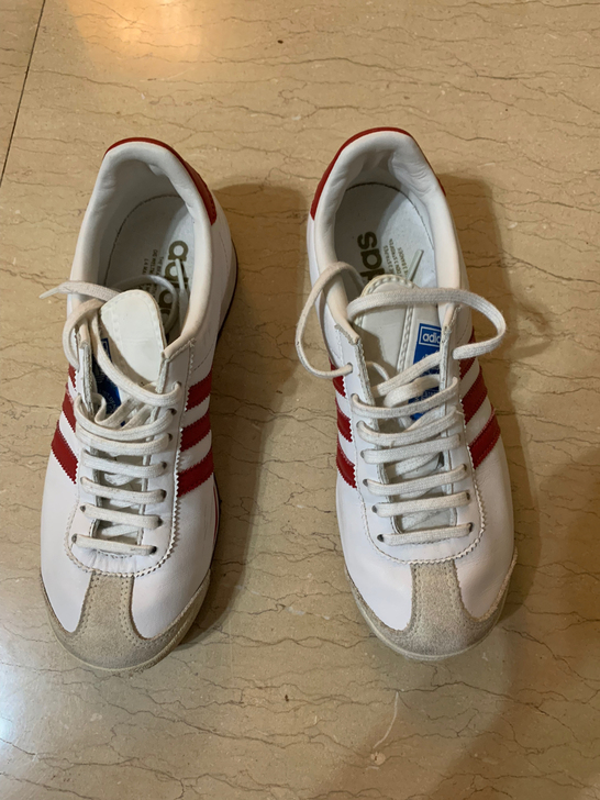 阿迪达斯运动鞋板鞋，经典款式。36.5码，...