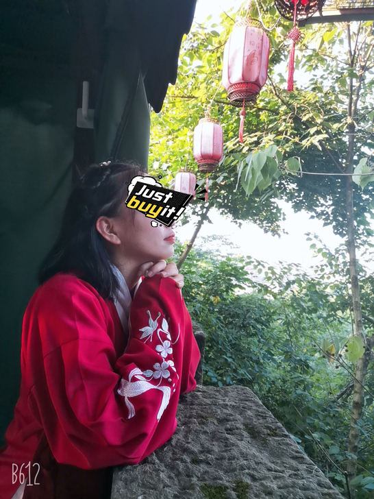 穿两次洗两次，均是穿着拍照那会，灵雨山品牌。